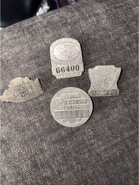 4-lot VTG CHAUFFEUR PINS FOR ILLINOIS 1939 1940 1946 AND 1950